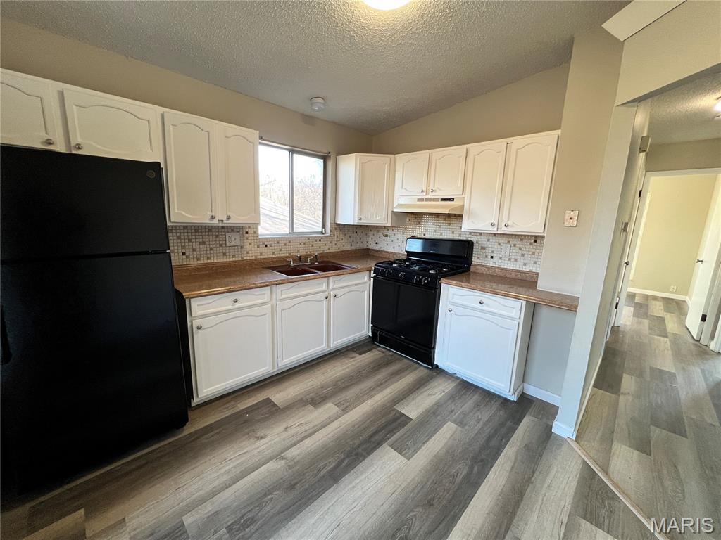 Glenview Court - Residential Lease