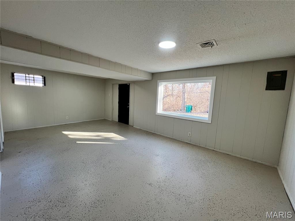 Glenview Court - Residential Lease