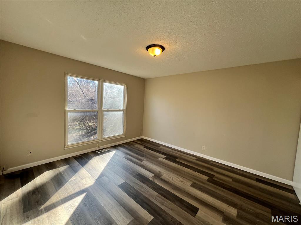 Glenview Court - Residential Lease