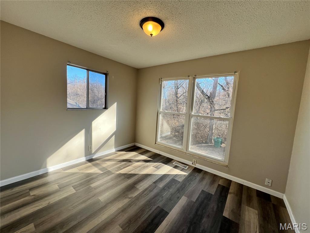 Glenview Court - Residential Lease