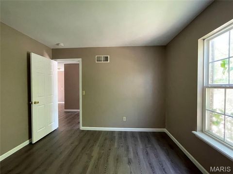 Tiny photo for 636 Canary Estates Drive, Ballwin, MO 63021 (MLS # 26015657)