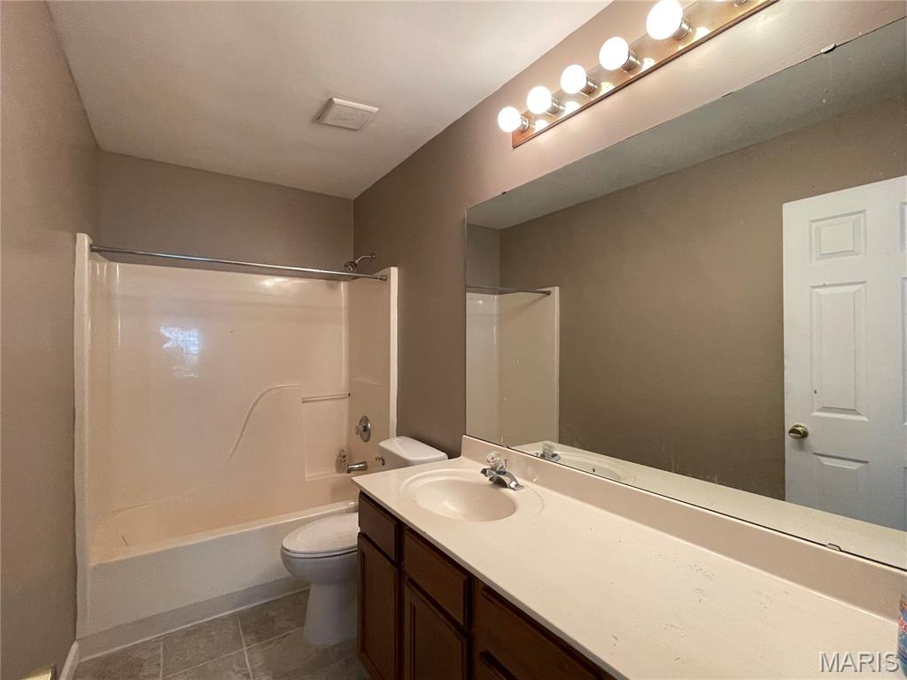 Canary Estates - Residential Lease