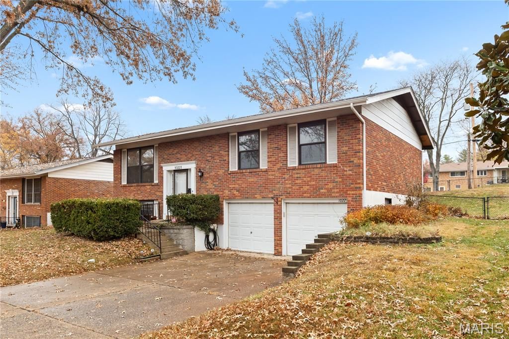 Photo of 10221 Buffton Drive, Lakeshire, MO 63123 (MLS # 25079057)