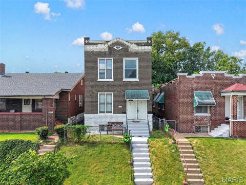 Tiny photo for 3829 S Compton Avenue, St Louis, MO 63118 (MLS # 26059053)
