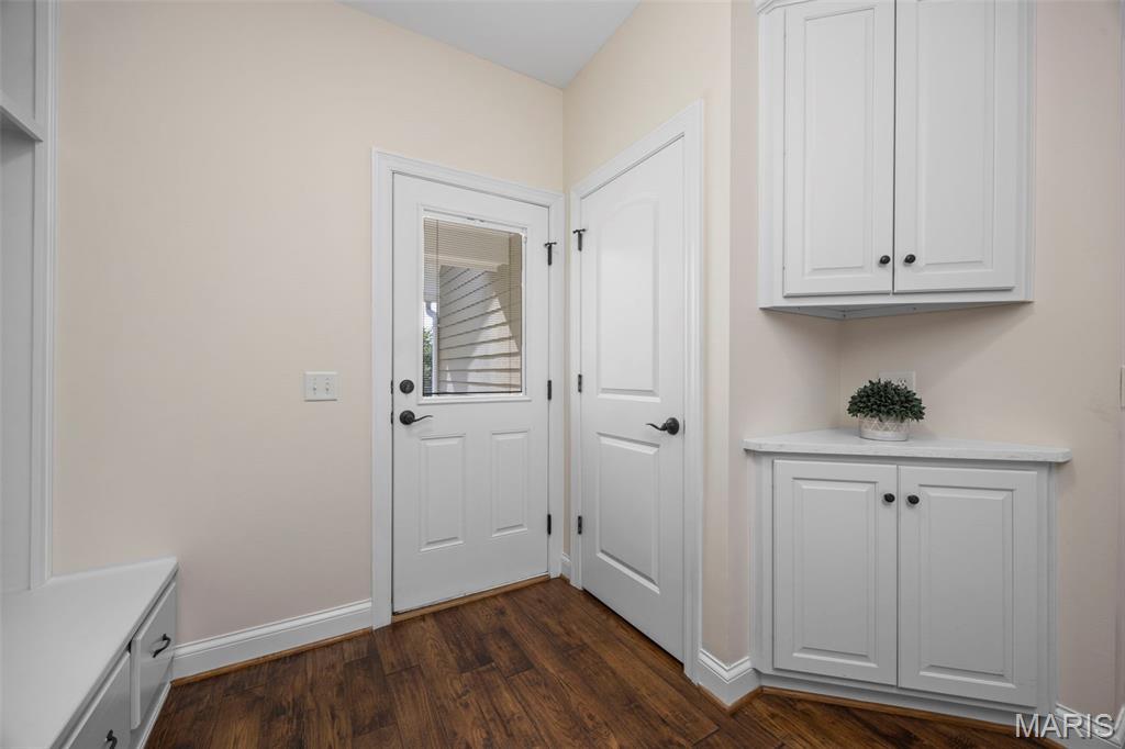 St Louis, Missouri 63122, United States, 5 Bedrooms Bedrooms, ,5 BathroomsBathrooms,Residential,Coming Soon,218257