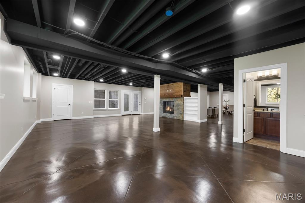 St Louis, Missouri 63122, United States, 5 Bedrooms Bedrooms, ,5 BathroomsBathrooms,Residential,Coming Soon,218257