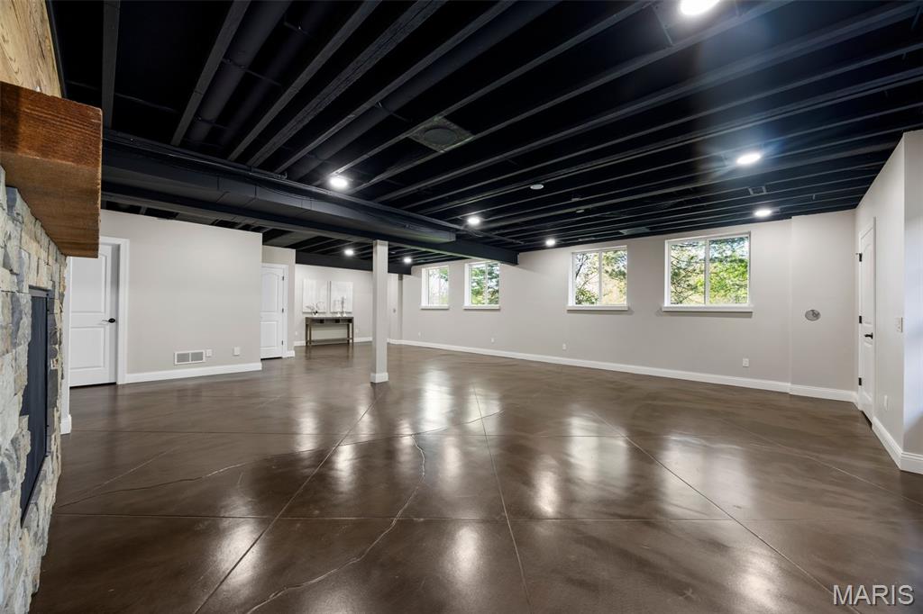 St Louis, Missouri 63122, United States, 5 Bedrooms Bedrooms, ,5 BathroomsBathrooms,Residential,Coming Soon,218257