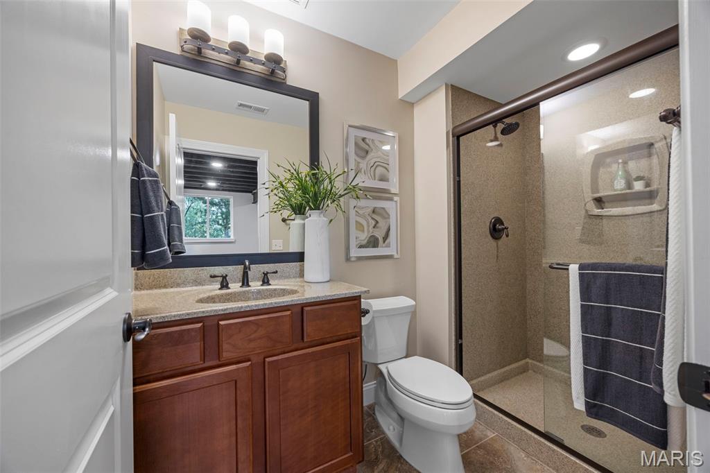 St Louis, Missouri 63122, United States, 5 Bedrooms Bedrooms, ,5 BathroomsBathrooms,Residential,Coming Soon,218257