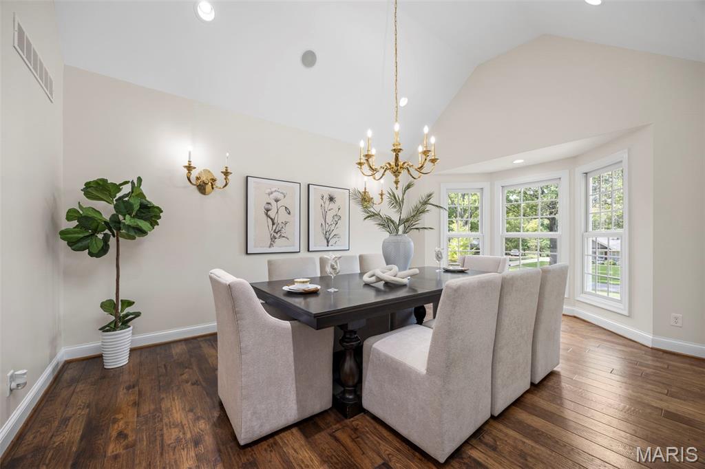 St Louis, Missouri 63122, United States, 5 Bedrooms Bedrooms, ,5 BathroomsBathrooms,Residential,Coming Soon,218257