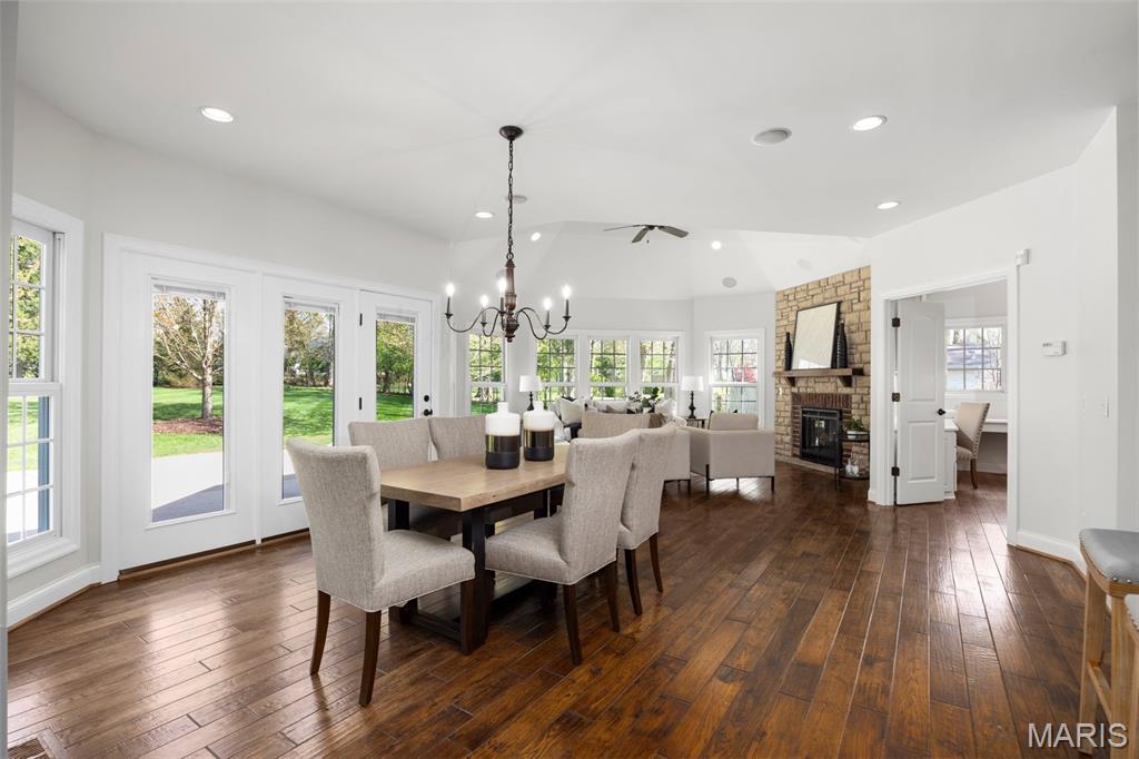 St Louis, Missouri 63122, United States, 5 Bedrooms Bedrooms, ,5 BathroomsBathrooms,Residential,Coming Soon,218257