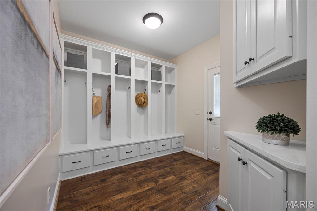 St Louis, Missouri 63122, United States, 5 Bedrooms Bedrooms, ,5 BathroomsBathrooms,Residential,Coming Soon,218257