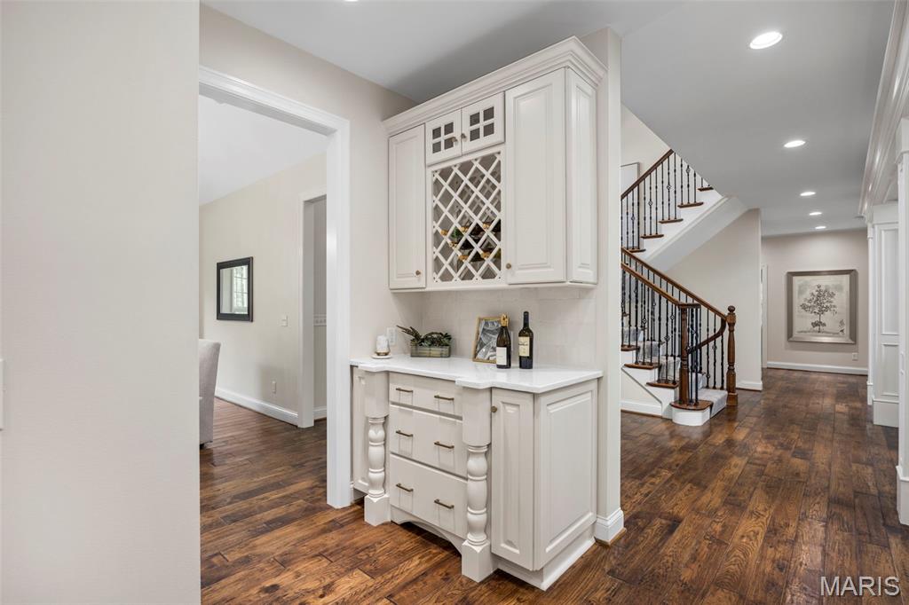 St Louis, Missouri 63122, United States, 5 Bedrooms Bedrooms, ,5 BathroomsBathrooms,Residential,Coming Soon,218257