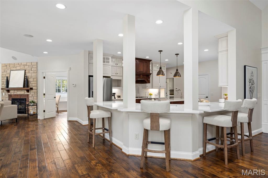 St Louis, Missouri 63122, United States, 5 Bedrooms Bedrooms, ,5 BathroomsBathrooms,Residential,Coming Soon,218257