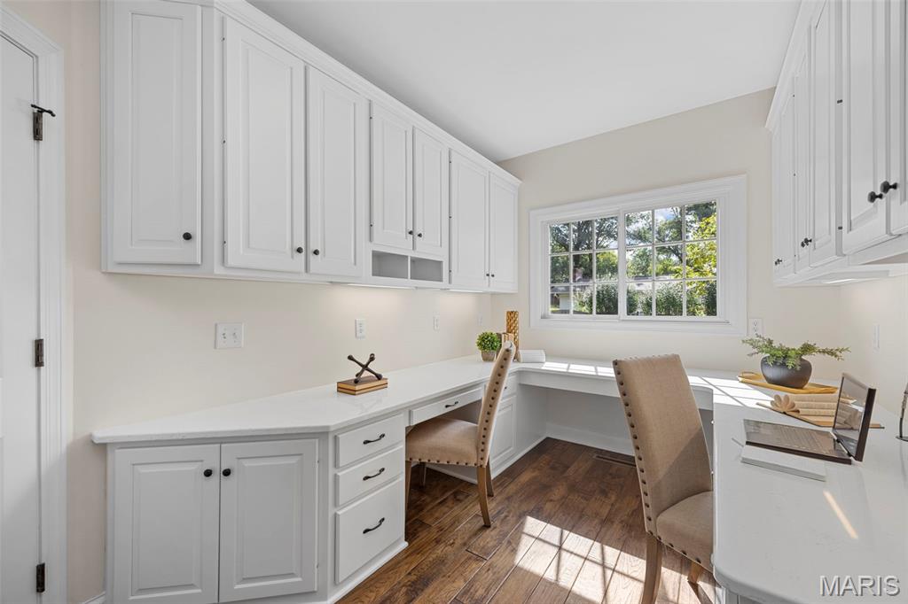 St Louis, Missouri 63122, United States, 5 Bedrooms Bedrooms, ,5 BathroomsBathrooms,Residential,Coming Soon,218257