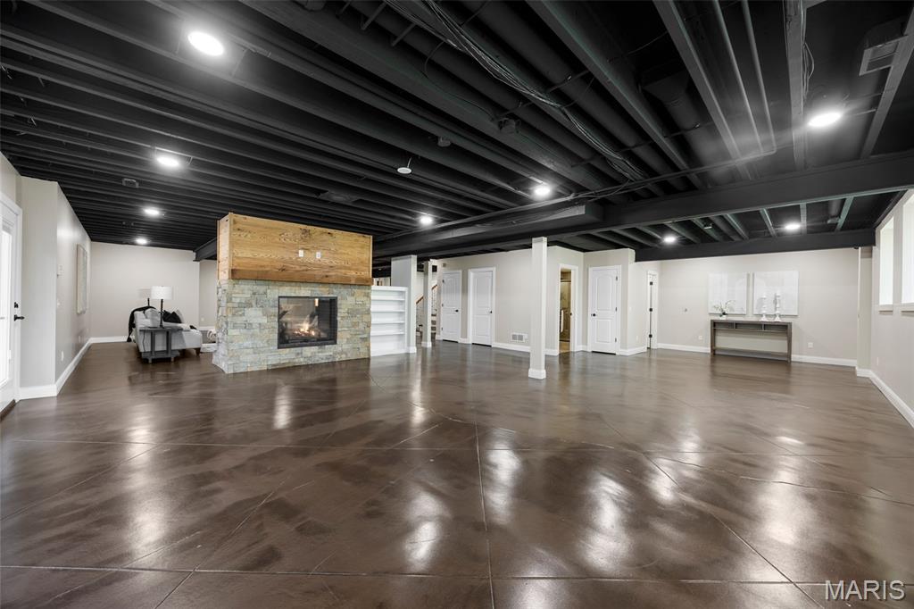 St Louis, Missouri 63122, United States, 5 Bedrooms Bedrooms, ,5 BathroomsBathrooms,Residential,Coming Soon,218257