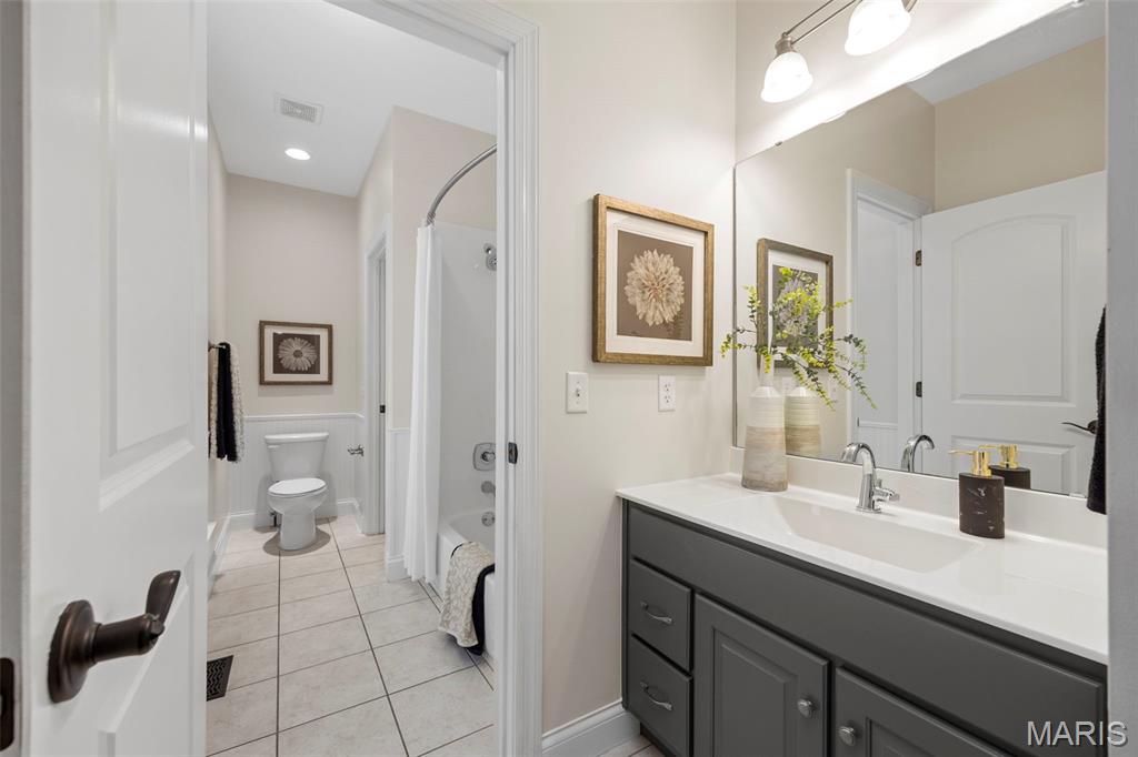 St Louis, Missouri 63122, United States, 5 Bedrooms Bedrooms, ,5 BathroomsBathrooms,Residential,Coming Soon,218257