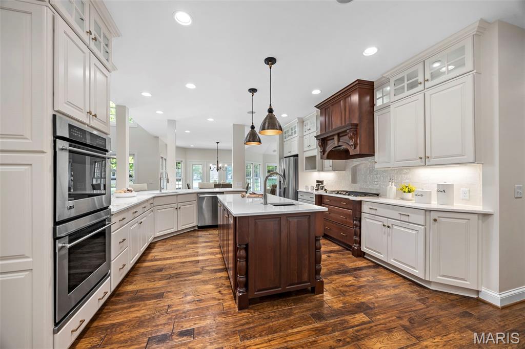 St Louis, Missouri 63122, United States, 5 Bedrooms Bedrooms, ,5 BathroomsBathrooms,Residential,Coming Soon,218257