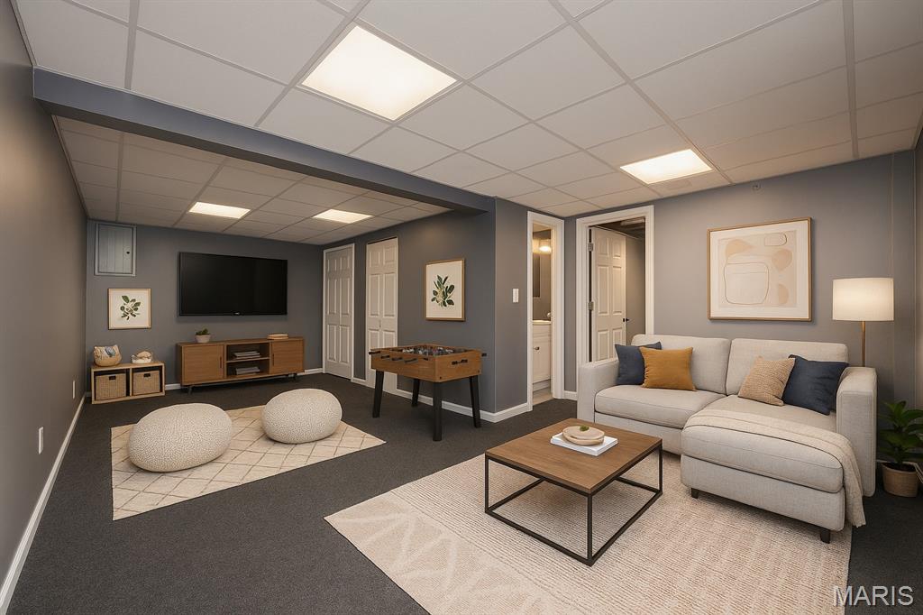 St Louis, Missouri 63114, United States, 4 Bedrooms Bedrooms, ,2 BathroomsBathrooms,Residential,Pending,186420