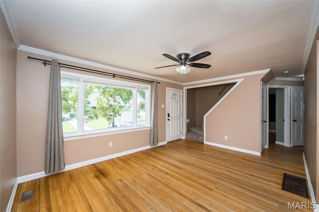 St Louis, Missouri 63114, United States, 4 Bedrooms Bedrooms, ,2 BathroomsBathrooms,Residential,Pending,186420