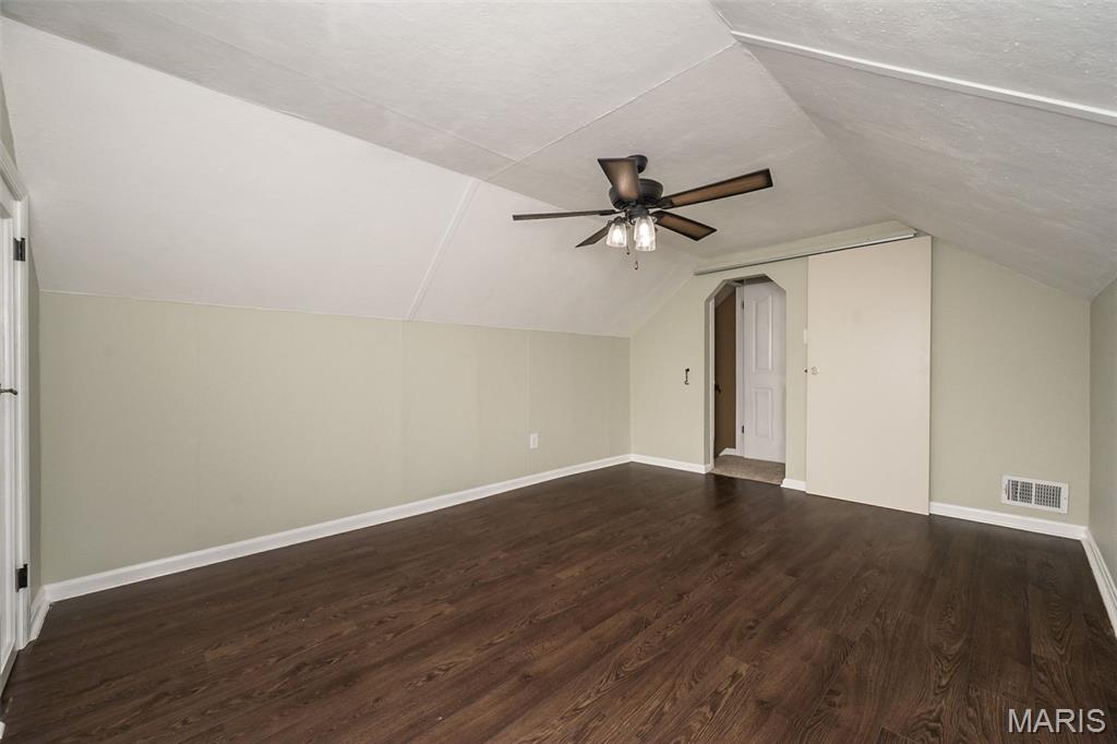 St Louis, Missouri 63114, United States, 4 Bedrooms Bedrooms, ,2 BathroomsBathrooms,Residential,Pending,186420