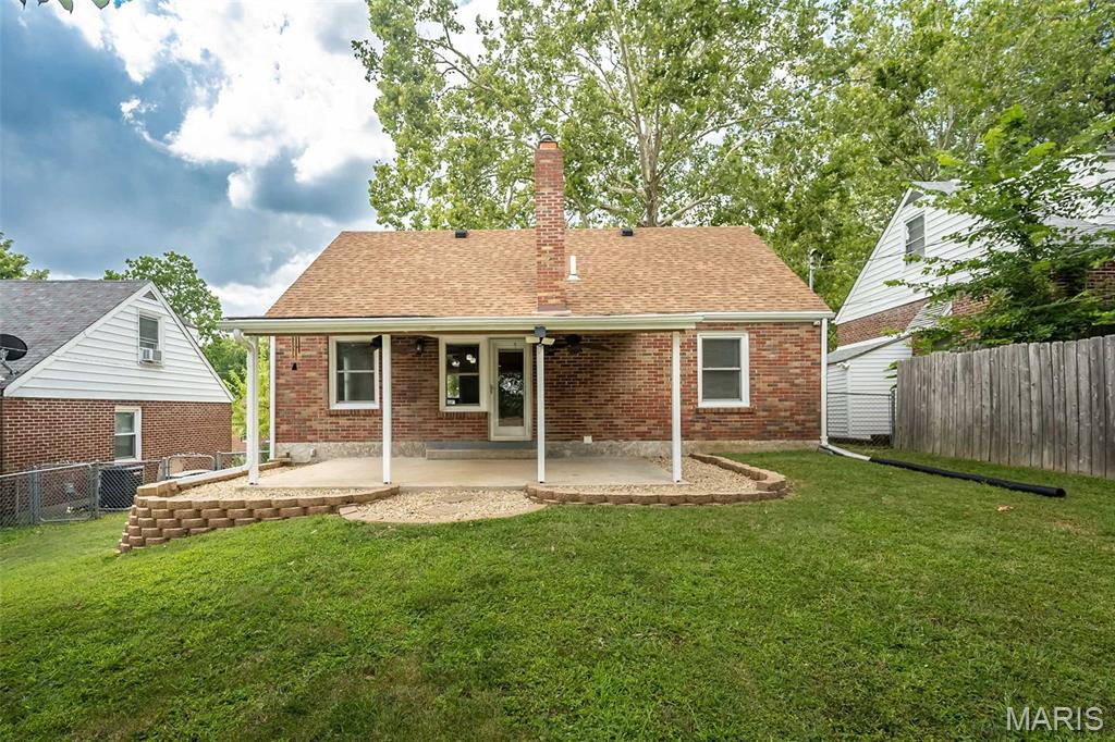 St Louis, Missouri 63114, United States, 4 Bedrooms Bedrooms, ,2 BathroomsBathrooms,Residential,Pending,186420