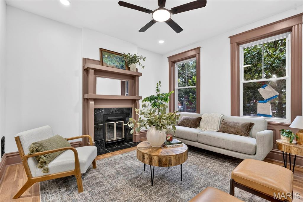 3219 Cherokee Street