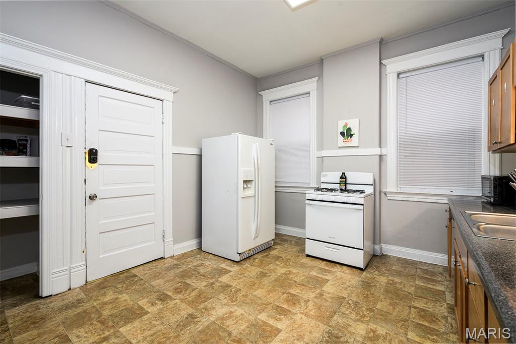 Lindells Add 02 - Residential Income