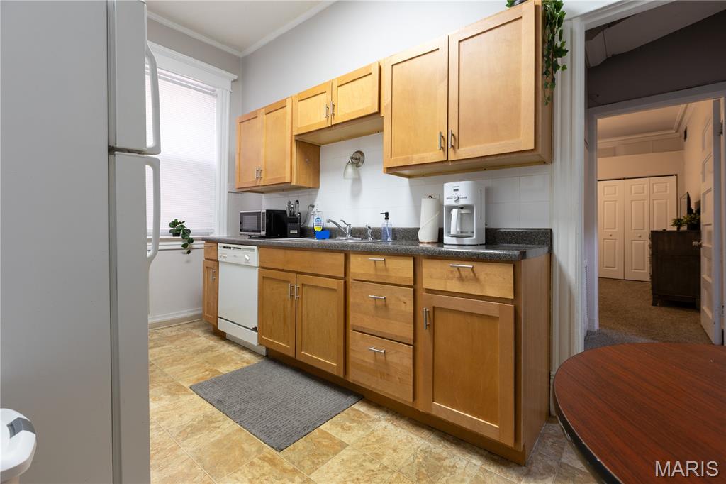 Lindells Add 02 - Residential Income