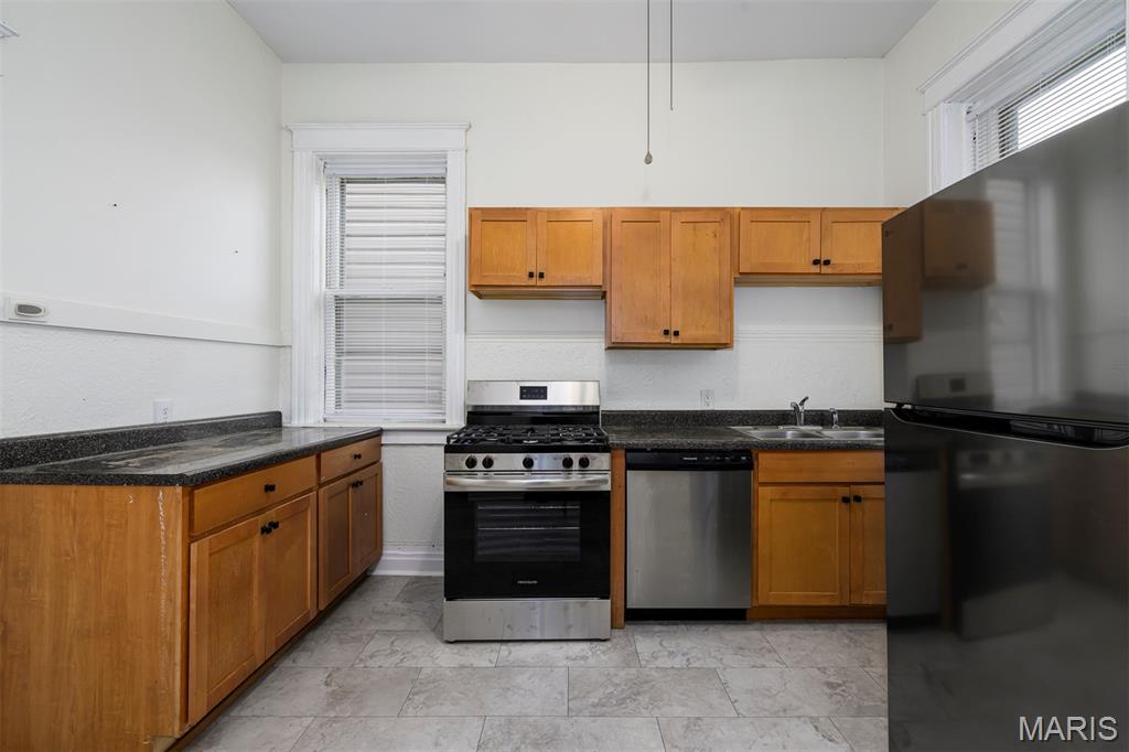 Lindells Add 02 - Residential Income