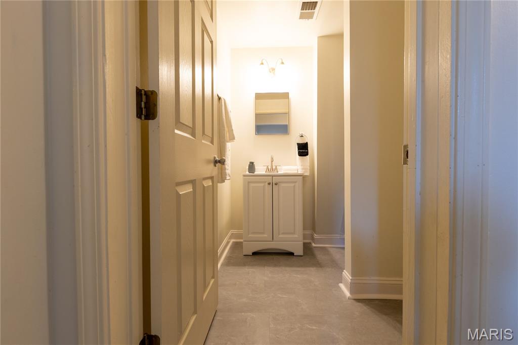 Lindells Add 02 - Residential Income