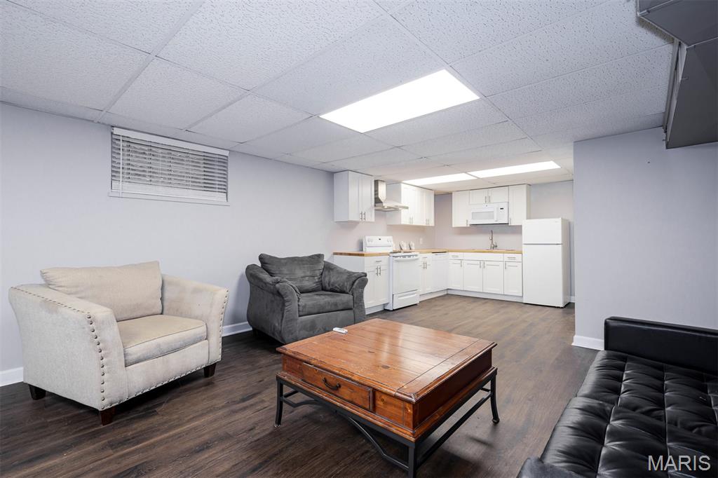 Lindells Add 02 - Residential Income