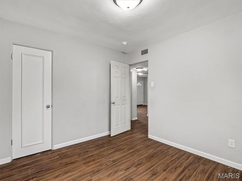 Tiny photo for 212 Lindy Boulevard, Ballwin, MO 63021 (MLS # 26000470)