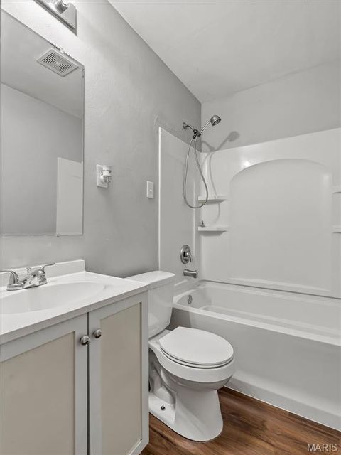 Tiny photo for 212 Lindy Boulevard, Ballwin, MO 63021 (MLS # 26000470)