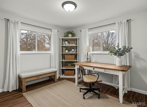 Tiny photo for 212 Lindy Boulevard, Ballwin, MO 63021 (MLS # 26000470)