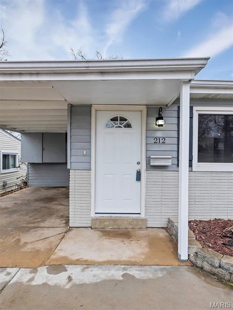 212 Lindy Boulevard Ballwin MO 63021