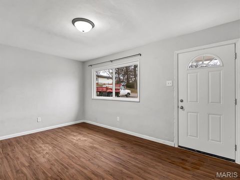 Tiny photo for 212 Lindy Boulevard, Ballwin, MO 63021 (MLS # 26000470)