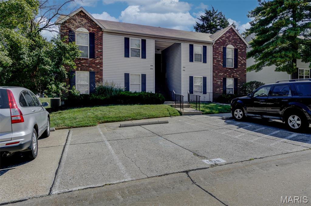 Photo of 1524 Surrey Lane #D, St Charles, MO 63304 (MLS # 26056786)
