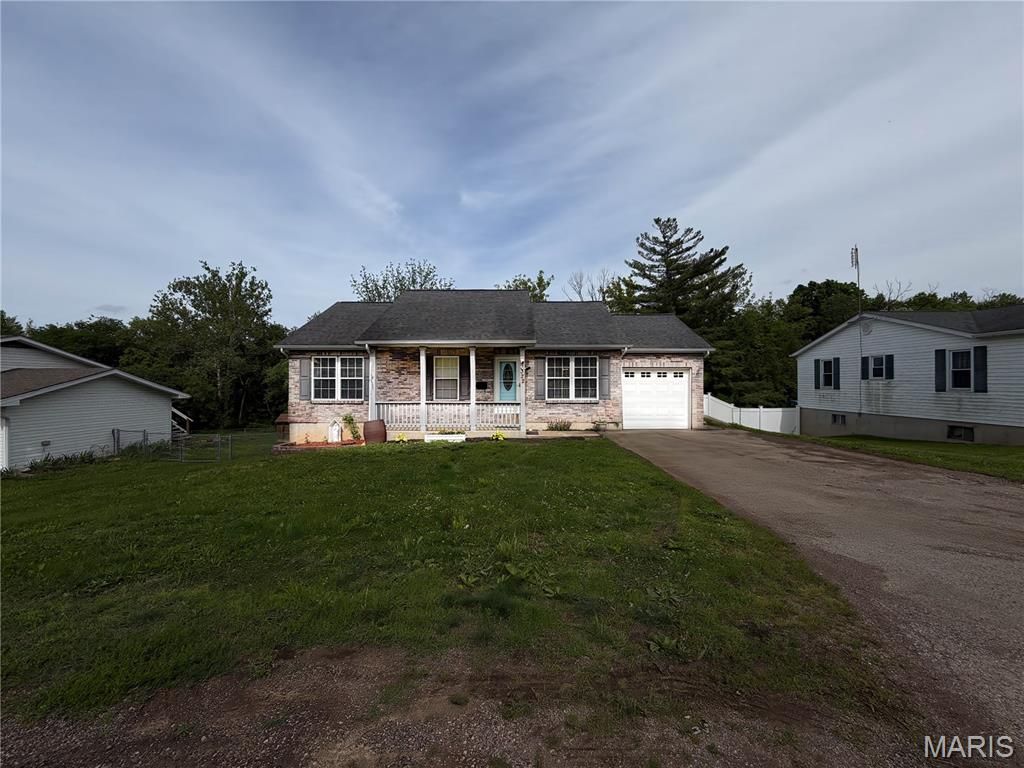 Photo of 322 Young Street, Bonne Terre, MO 63628 (MLS # 26026398)