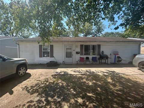 10 Saint Gregory Drive Cahokia IL 62206