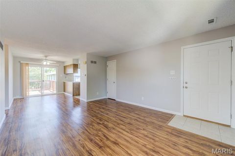 Photo of 2200 Willott Road #I, St Peters, MO 63376 (MLS # 26029956)