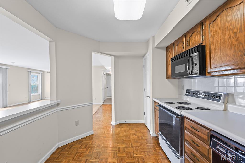 Saratoga Condo The - Residential