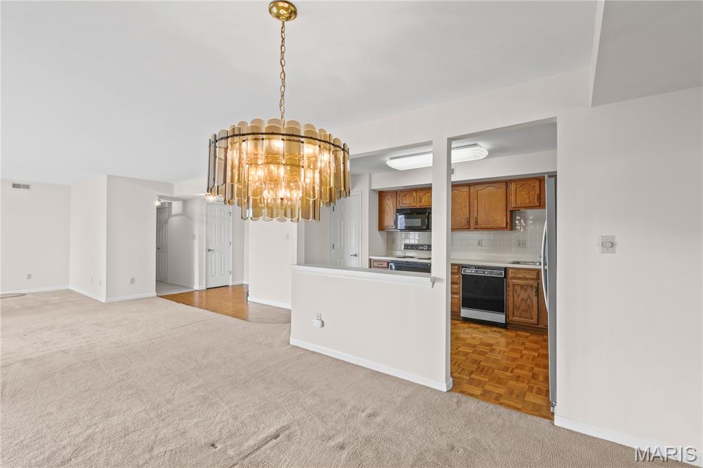 Saratoga Condo The - Residential