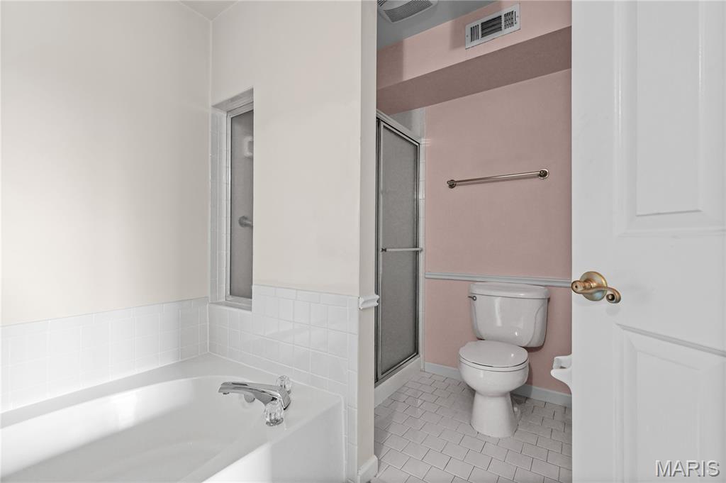 Saratoga Condo The - Residential