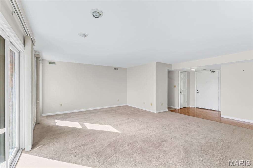 Saratoga Condo The - Residential