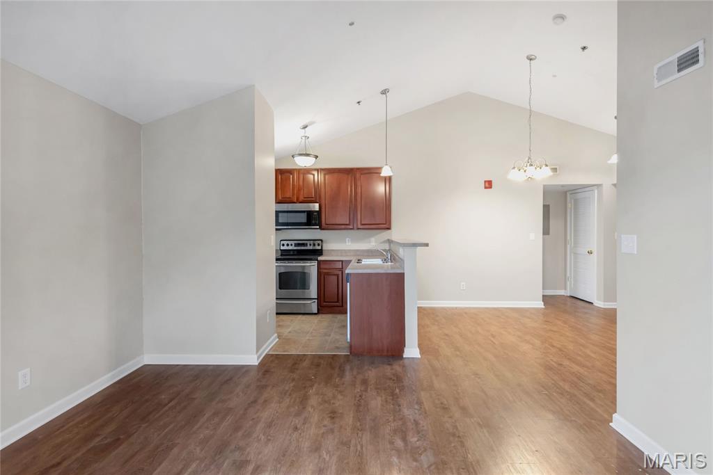 Springhurst Terrace #4 - Residential