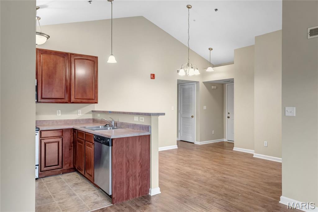 Springhurst Terrace #4 - Residential