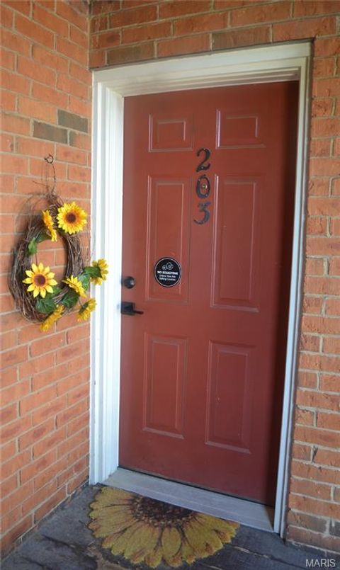 Photo of 1937 Greenpoint Drive #203, Kirkwood, MO 63122 (MLS # 26020364)