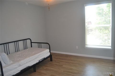 Tiny photo for 1937 Greenpoint Drive #203, Kirkwood, MO 63122 (MLS # 26020364)