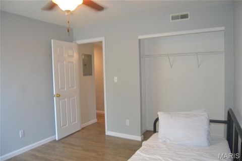 Tiny photo for 1937 Greenpoint Drive #203, Kirkwood, MO 63122 (MLS # 26020364)