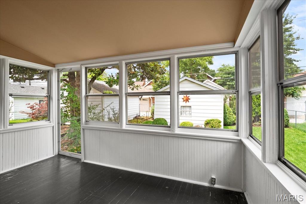 St Louis, Missouri 63109, United States, 2 Bedrooms Bedrooms, ,2 BathroomsBathrooms,Residential,Pending,154014